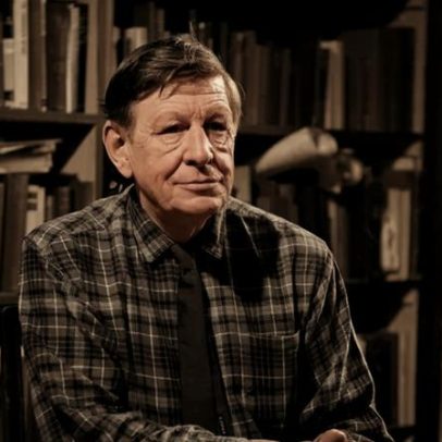 Dia 1: Amor e cosmos em 16 linhas