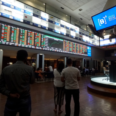 Ibovespa fecha estável com cautela antes de fim do ultimato dos EUA ao Irã
