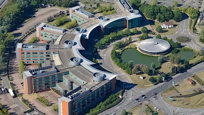 Tesla has submitted plans for a new servicing area and showroom at a facility in Reading International Business Park