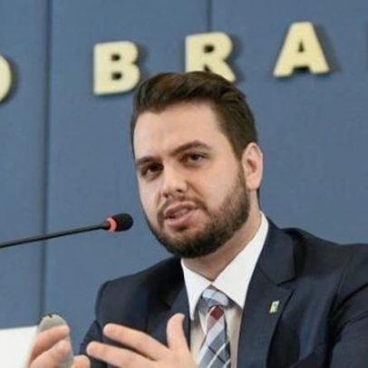 EUA apuram possível ligação entre Filipe Martins e delegado da PF