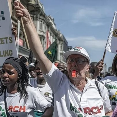 Embaixador da África do Sul no Gana é convocado por ataques a estrangeiros