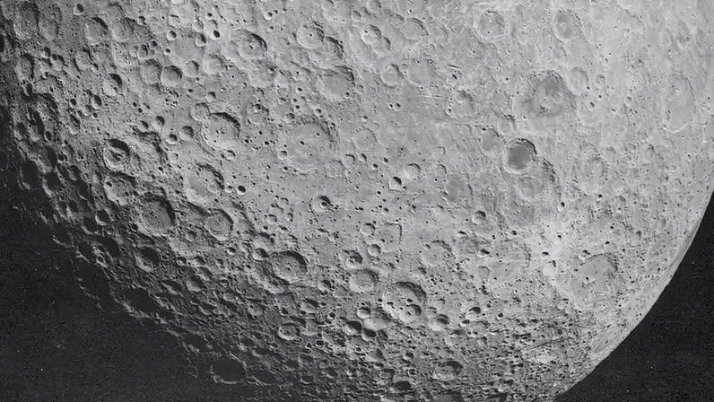 Fotografia do Lado oculto da Lua fotografado pela missão Apollo 16.