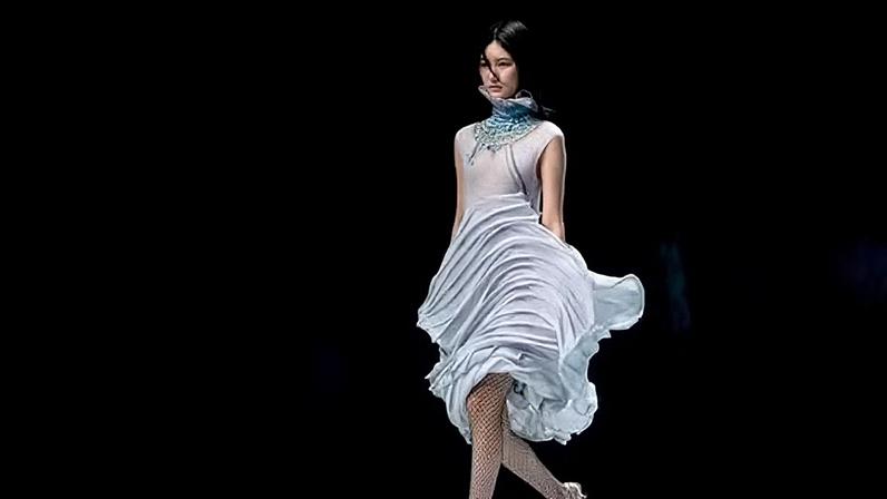 Na moda, a China vem se consolidando como potência criativa, estética e tecnológica
