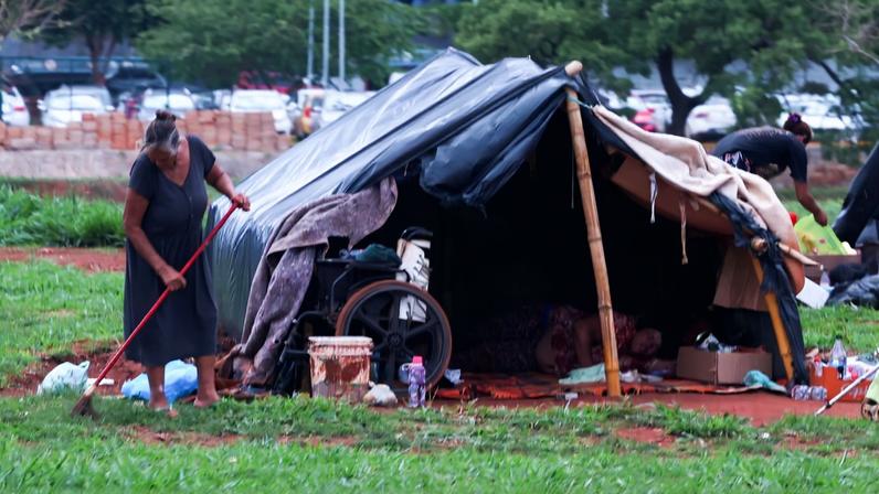 Pessoas em situação de rua em Brasília. Foto Antônio Cruz/Agência Brasil
