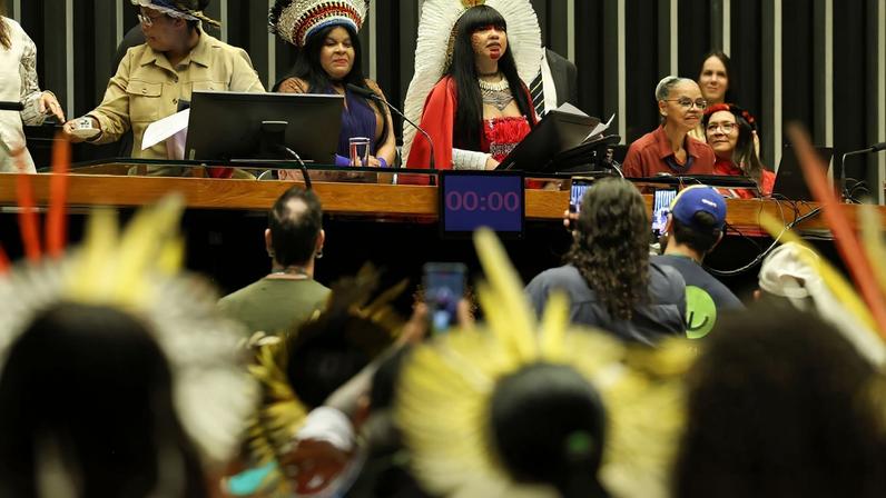 Brasília- DF – 07/04/2026 – Sessão na Câmara dos Deputados em homenagem ao 22º Acampamento Terra Livre. Foto: Lula Marques/ Agência Brasil.