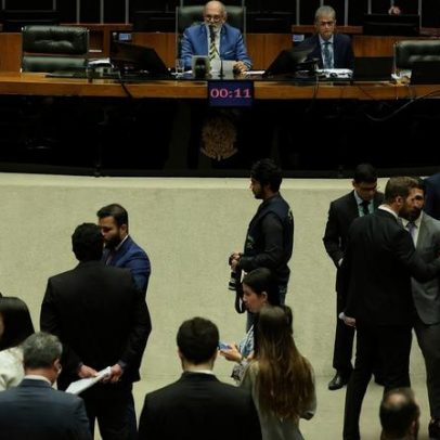 Câmara realiza votações durante sessão em Brasília