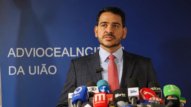 Brasília (DF), 01/07/2025 - o ministro da AGU, Jorge Messias, informou que a ação declaratória de constitucionalidade foi apresentada após solicitação feita pelo presidente Luiz Inácio Lula da Silva e com base em estudo técnico e jurídico solicitado ao órgão na semana passada. Foto: José Cruz/Agência Brasil