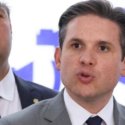 Motta afirma que fim da escala 6x1 será discutido por PEC