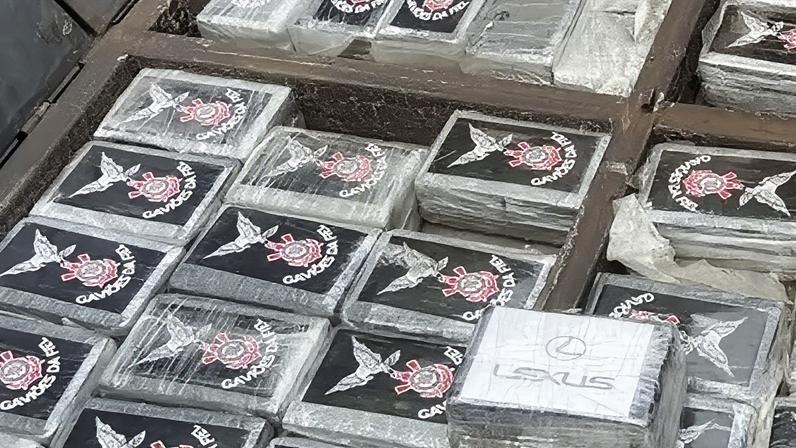 A apreensão foi realizada por agentes da Polícia Rodoviária Federal (PRF) durante fiscalização de rotina