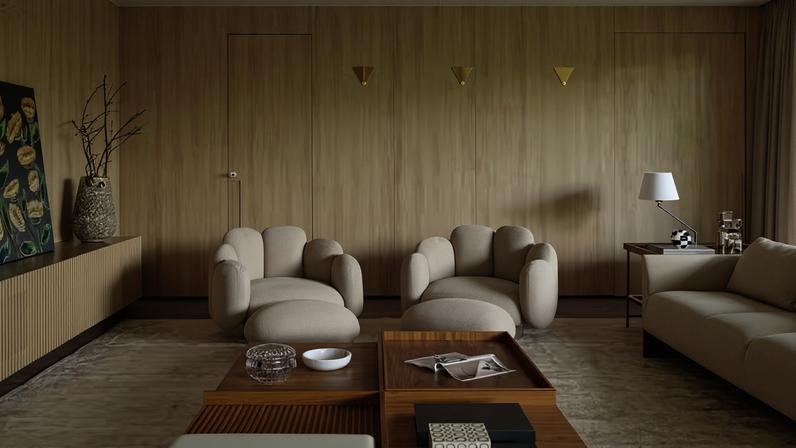 SALA DE ESTAR | O apartamento se organiza a partir de uma base neutra, com painéis de portas mimetizadas e móvel ripado em MDF padrão carvalho, executados pela OG Ambientes. Par de poltronas Filó, mesa lateral Jeri, mesa de centro Nostalgia, sofá e tapete, todos da Breton. Arandelas Tri de latão dourado e abajur de mesa da Golden Art, vendidos na Araujo Light Design. Peças sobre a mesa de centro da loja Paula Karina Decor