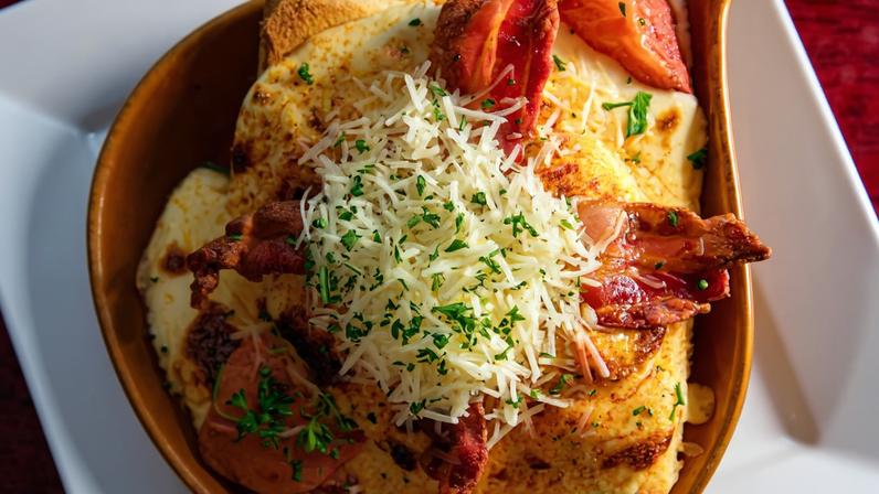Louisville comemora 100 anos do icônico Hot Brown