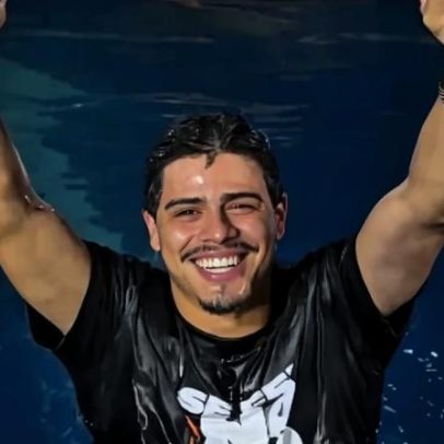 Irmã orou por anos pela conversão do irmão e ele é batizado