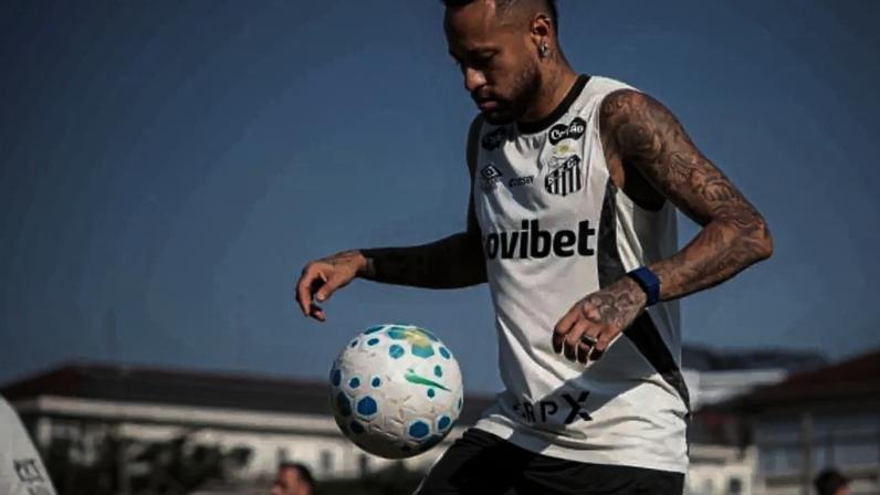 Cuca terá que cortar quatro jogadores do banco de reservas –