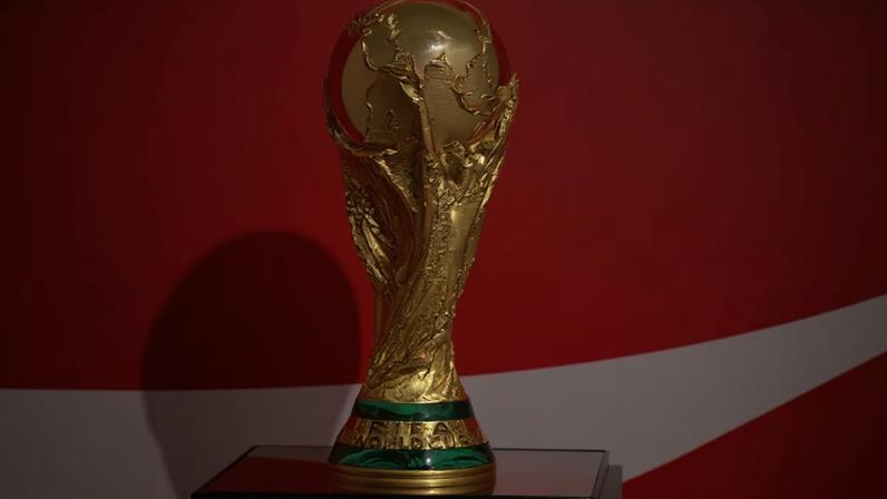 O Tour da Taça da Copa do Mundo da FIFA pela Coca-Cola, no Museu do Futebol, localizado no Estádio do Pacaembu.