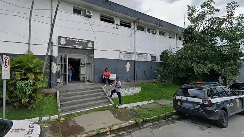 Mulher é baleada durante discussão com vizinho no litoral de SP.