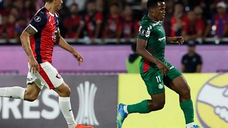 Arias marcou o gol do Palmeiras no Paraguai –
