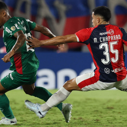 Palmeiras começa melhor, mas sofre gol contra e fica no empate