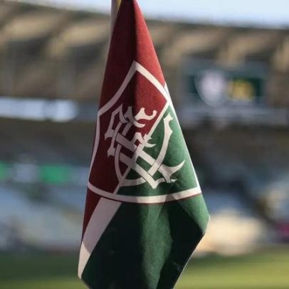 Torcedores do Fluminense protestam no CT após derrota na Libertadores