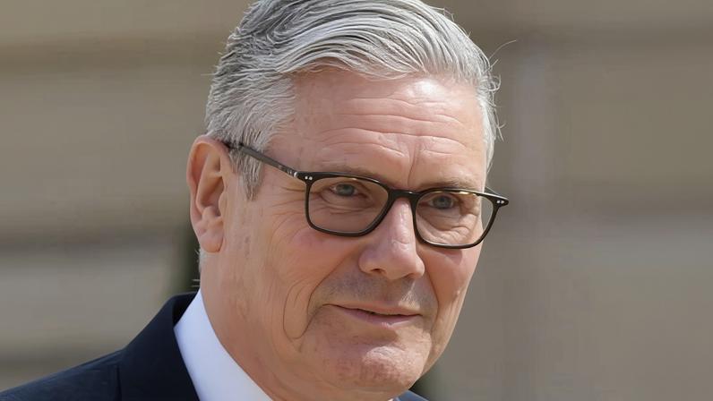 Starmer enfrenta confronto no Parlamento sobre escândalo de triagem de Mandelson