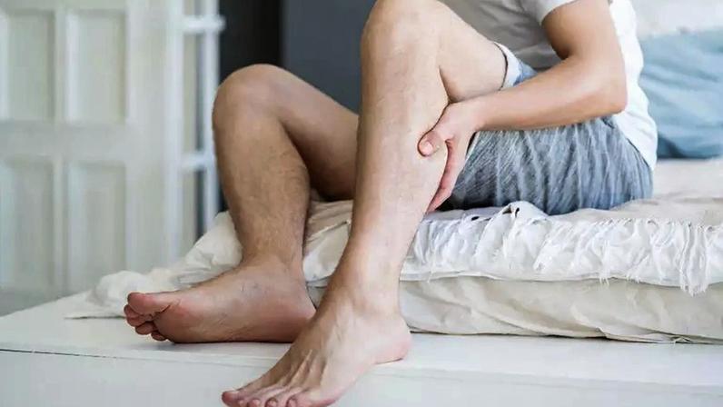 Veja como evitar cãibra noturna