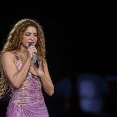 Shakira fica comovida com morte de trabalhador em montagem de show no Rio