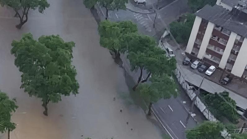 Chuva no Recife.