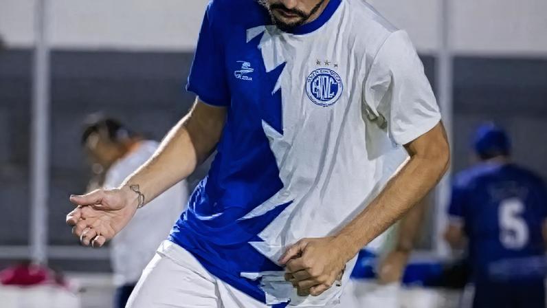 Confiança enfrenta o Grêmio, fora de casa, nesta terça (21).