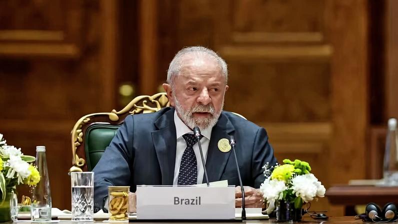 Lula diz que vai fazer todo o possível para mitigar alta do combustível — Foto: Ricardo Stuckert/Agência O Globo
