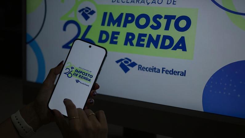 Receita destaca que a restituição a ser feita até 15 de julho se refere ao ano-calendário de 2024, ou seja, à declaração do IR de 2025 — Foto: Guito Moreto/Agência O Globo