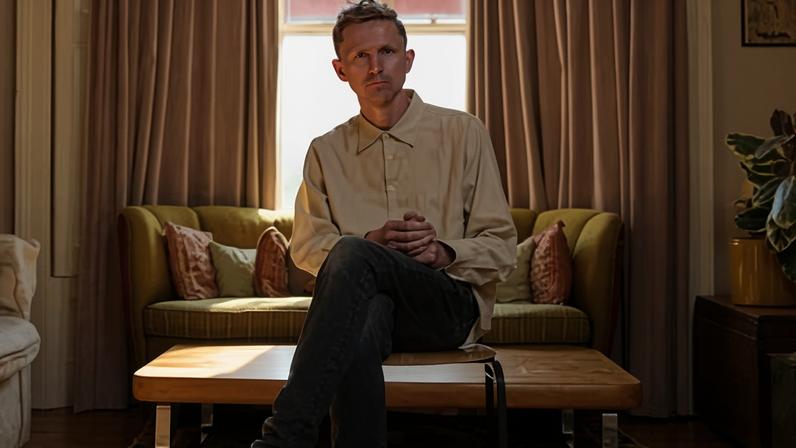 Joe Dunthorne diz ter alergia a Dylan Thomas desde a infância em Swansea