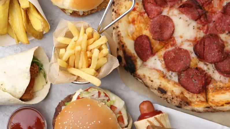 Comida gordurosa ajuda quem está de dieta?