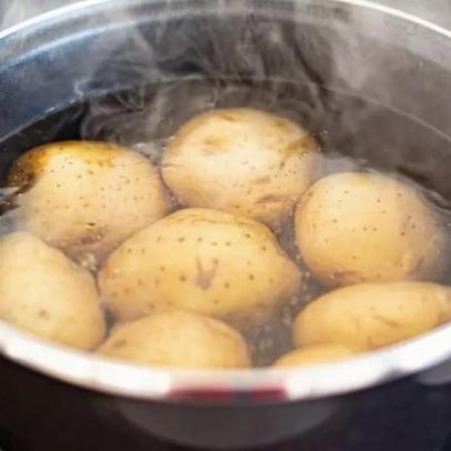Batatas com textura perfeita e segredos para cozinhá-las corretamente