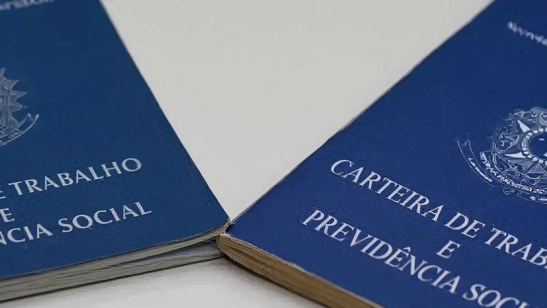 Carteira de trabalho.