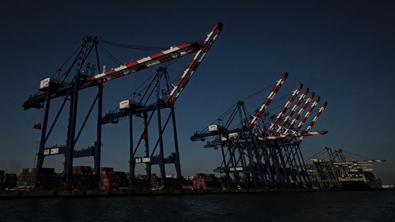US imports from China plummeted last year.