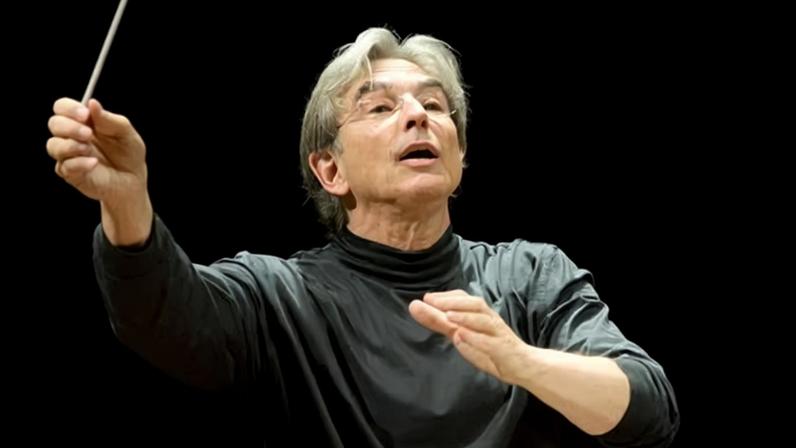Michael Tilson Thomas morre aos 81 anos, maestro e compositor premiado