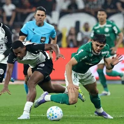 Com dois a menos, Corinthians empata dérbi com Palmeiras