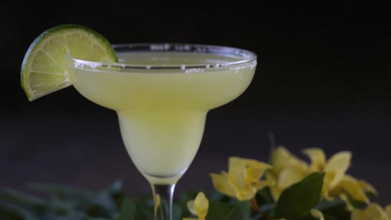 Trajetória da tequila: rituais e curiosidades que a tornaram icônica