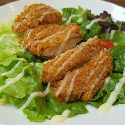 Molho para salada caseiro fica pronto em poucos minutos