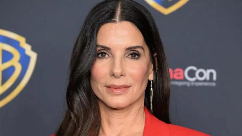 Sandra Bullock defende uso da IA em Hollywood 'Precisamos abraçar essa tecnologia' (Mindy Small WireImage)