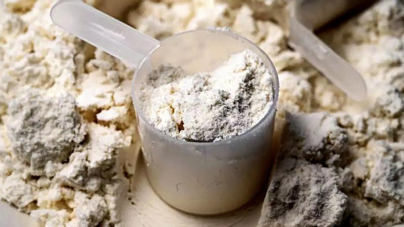 Consumir creatina a seco pode comprometer não só a saúde bucal, mas também as vias respiratórias e o organismo como um todo
