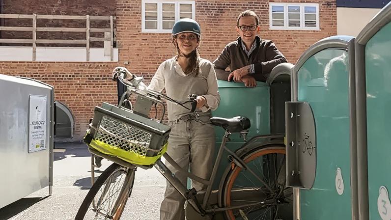 Novos armários de bicicleta em trens visam incentivar o ciclismo