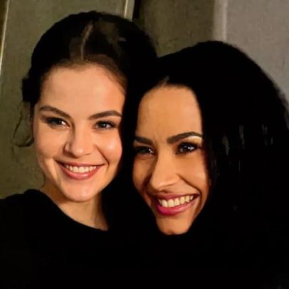 Selena Gomez ficou em prantos ao prestigiar abertura da turnê de Demi Lovato