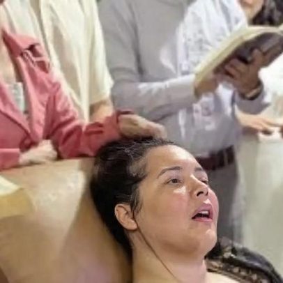 Cantora gospel Amanda Wanessa comemora 39 anos ao lado de familiares e amigos