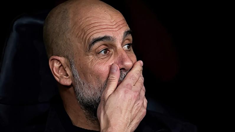 Guardiola durante treinamento do City em meio à fase decisiva na temporada –