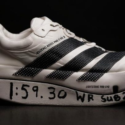 Supertênis permite maratona abaixo de 2h de queniano; ações da Adidas sobem
