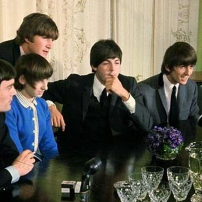 Dia em que os Beatles trocaram Ringo Starr por uma fã em entrevista