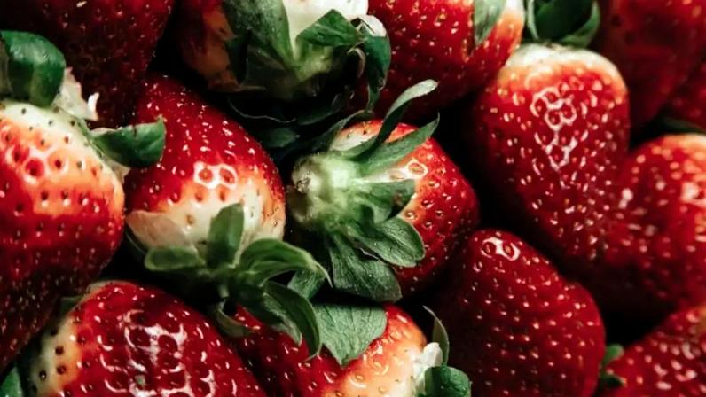 Estudo dos EUA aponta alimentos com maiores resíduos de pesticidas em 2026