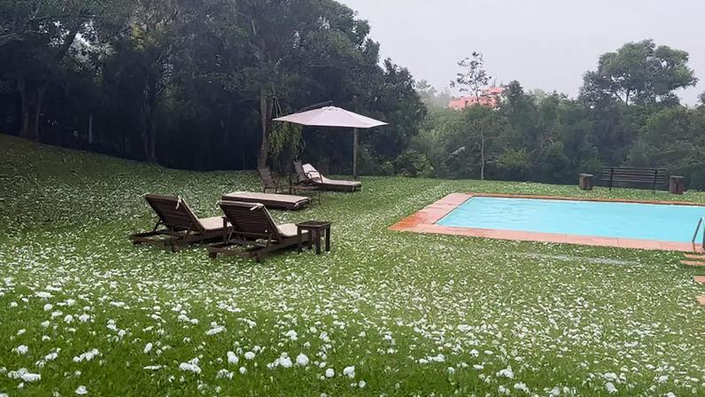 Temporal com granizo assustou moradores em Mairinque, interior de São Paulo