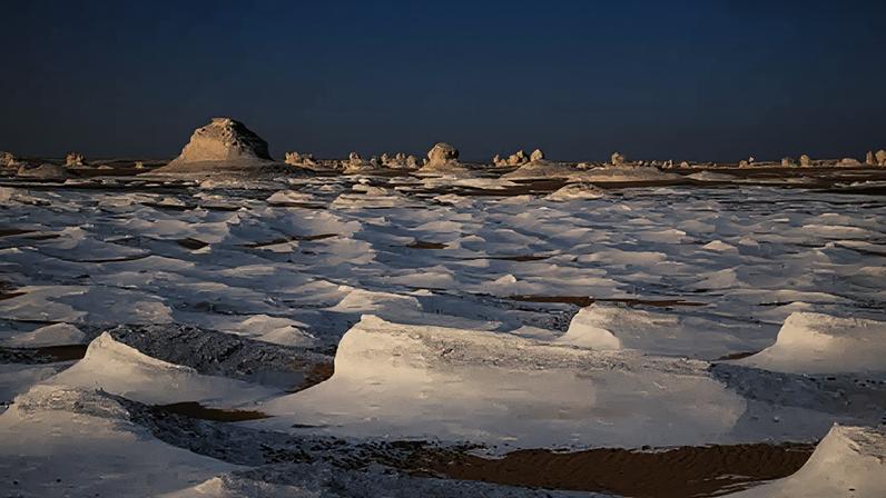 Deserto Branco: joia rara revela cenários fascinantes do Egito