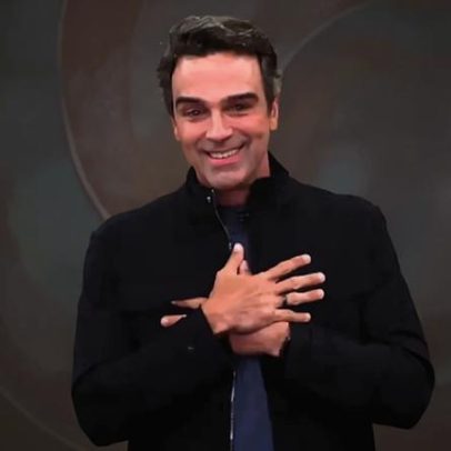 Tadeu Schmidt revela morte na casa do BBB 26 e emociona participantes
